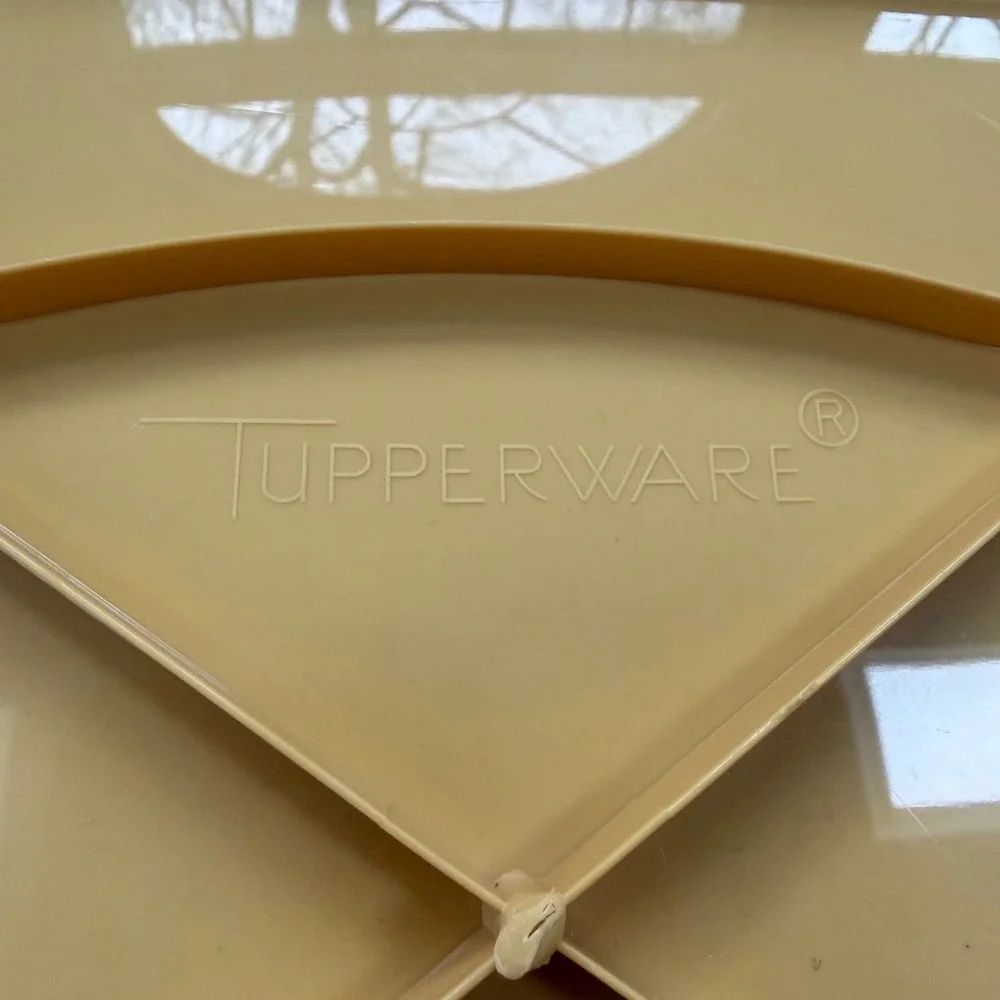 Vintage‎ Tupperware Harvest Gold Rectangular Cake Taker Carrier 622-3 Sheer Lid